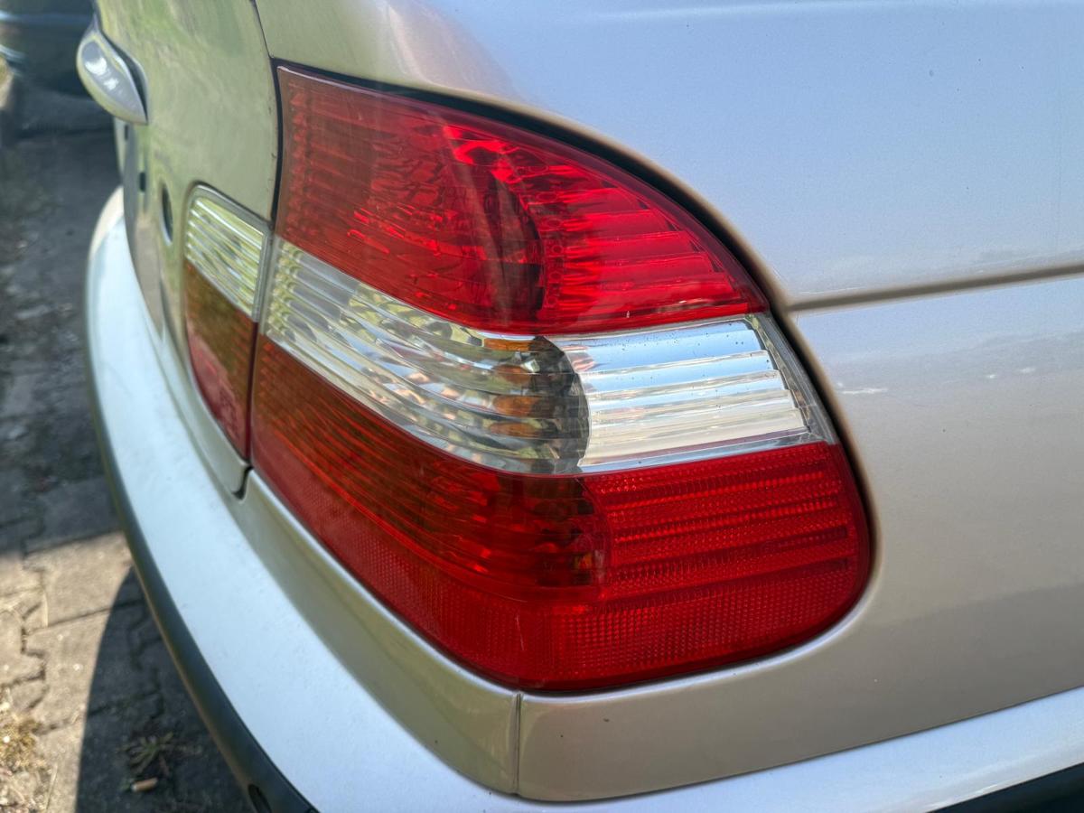 BMW 3er E46 original Rücklicht Rückleuchte außen rechts Limousine Facelift BJ04